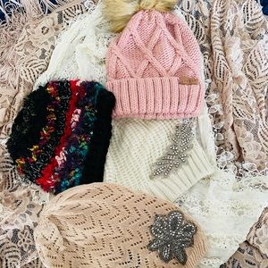 Bundle of 4 beanie hats